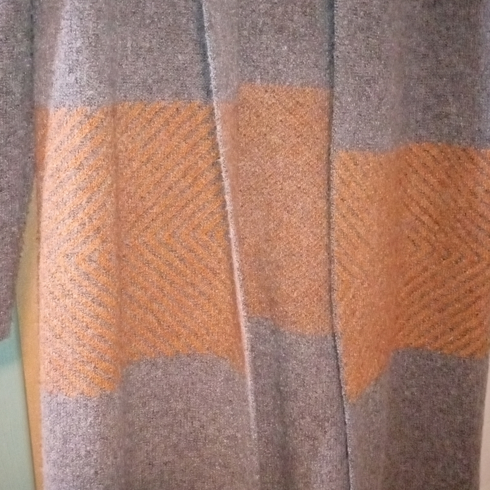 Long soft grey sweater - Picture 5 of 9